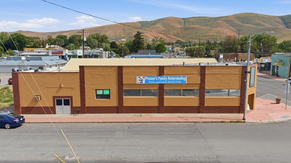 More Photos Of 602 7th St, Prosser Specialty For Sale
