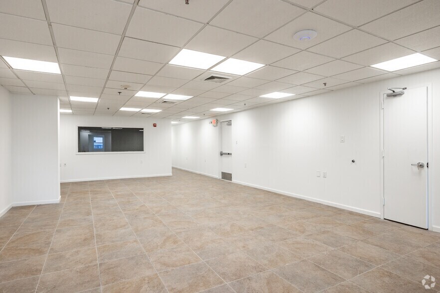 More Photos Of 35 Obrien St, Kearny Manufacturing For Lease
