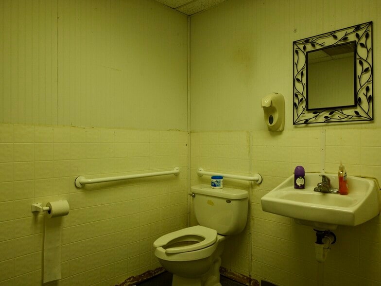 More Photos Of 10423 Flat Shoals Rd, Covington Restaurant For Sale