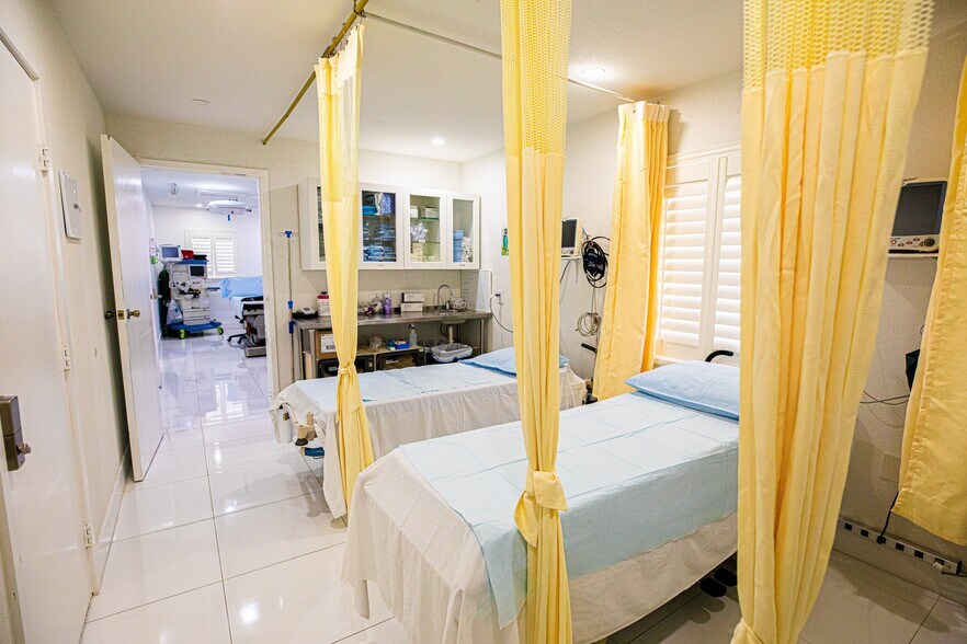 More Photos Of 2715 W Sligh Ave, Tampa Office Residential For Sale