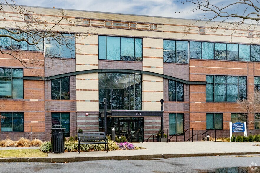 More Photos Of 401 Franklin Ave, Garden City Office For Lease