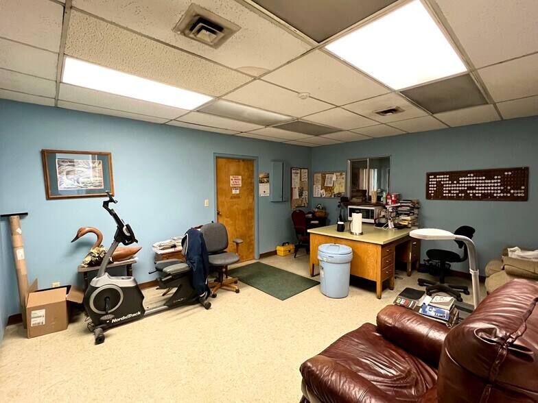 More Photos Of 524 SW 12th St, Pendleton Industrial For Sale