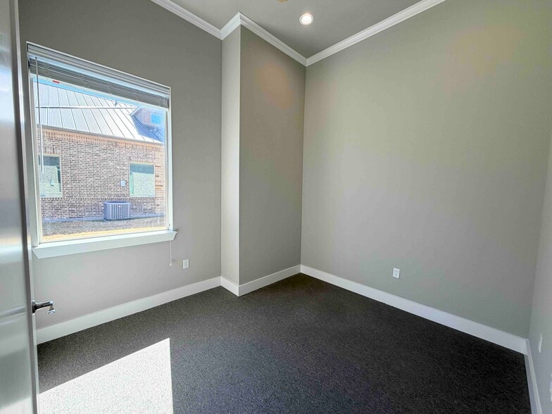 More Photos Of 1400 N Coit Rd, McKinney Medical For Sale