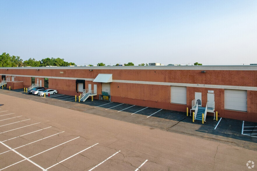 More Photos Of 7805 Hudson Rd, Woodbury Flex For Sale