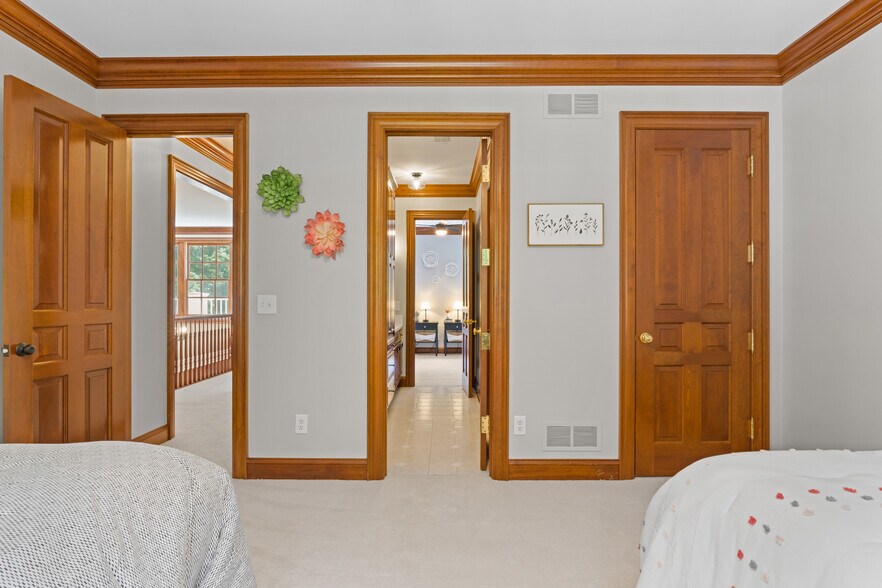 More Photos Of 5455 Plantation Rd, Sunbury Lodge Meeting Hall For Sale