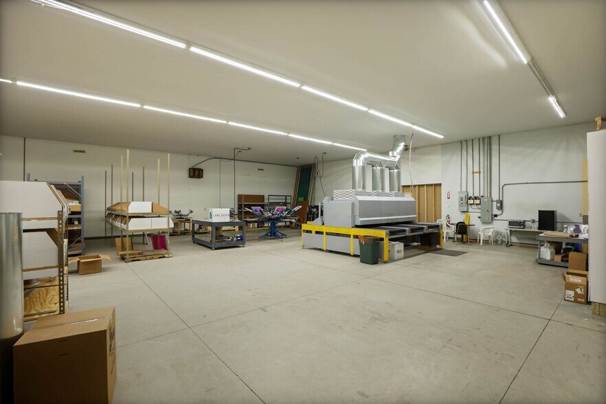 More Photos Of 1065 E Huron Ave, Tuscola Warehouse For Sale