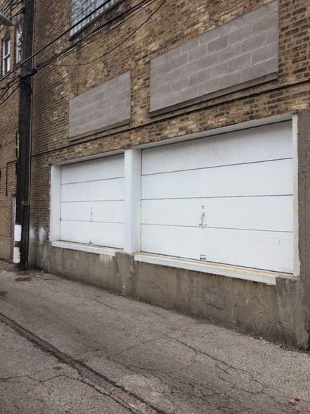 More Photos Of 5041-5047 N Western Ave, Chicago Flex For Lease