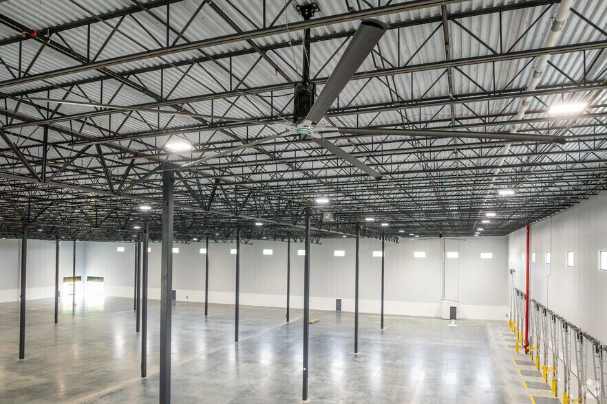 More Photos Of 620 W Commodore Boulevard, Jackson Distribution For Lease