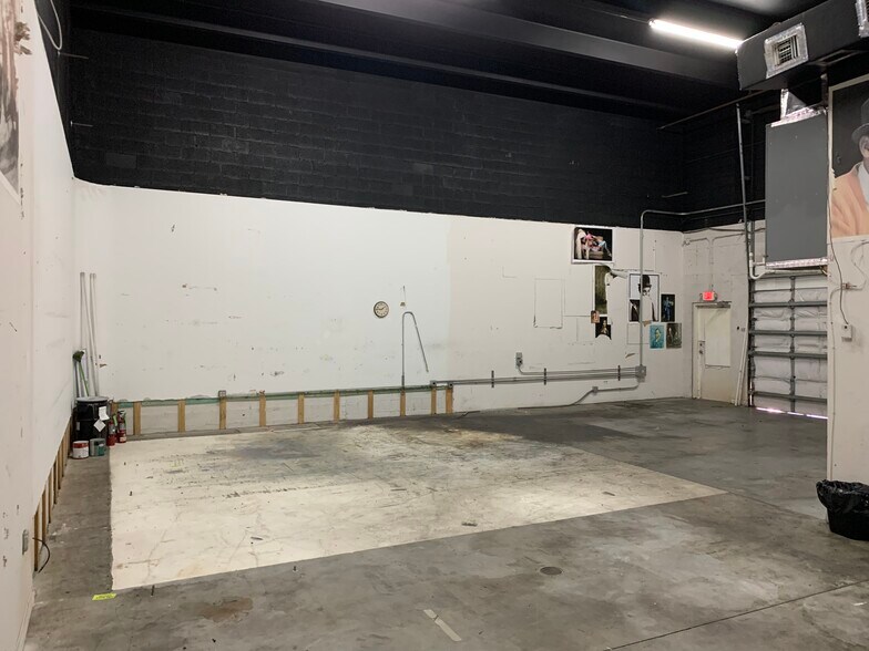 More Photos Of 8125 NW 74th Ave, Medley Warehouse For Sale