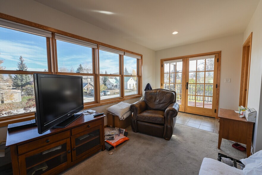 More Photos Of 322 N Main St, Gunnison Office Residential For Sale