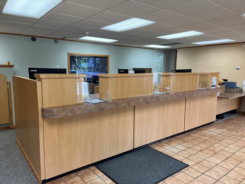 More Photos Of 2543 S Sherman Rd, Applegate Medical For Sale