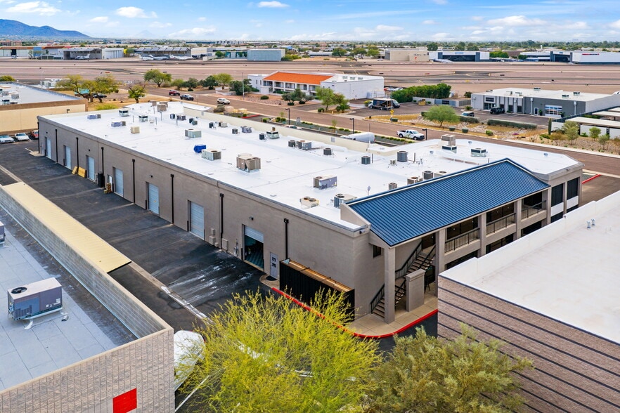 More Photos Of 7900 E Greenway Rd, Scottsdale Warehouse For Lease