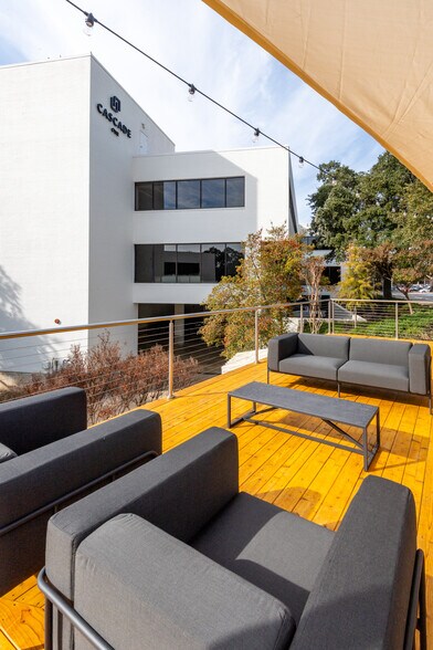 More Photos Of 104 Decker Ct, Irving Unknown For Lease