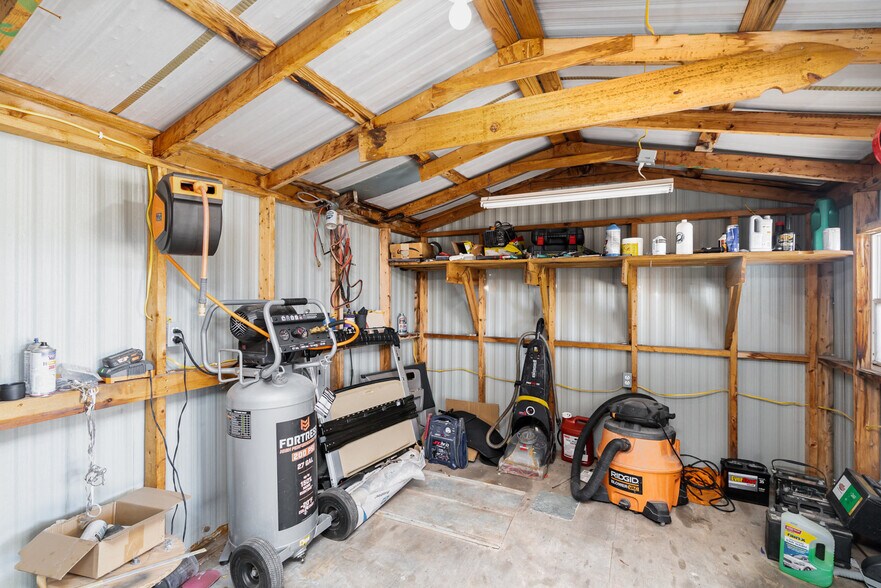 More Photos Of 1155 S Main St, Clover Auto Dealership For Lease