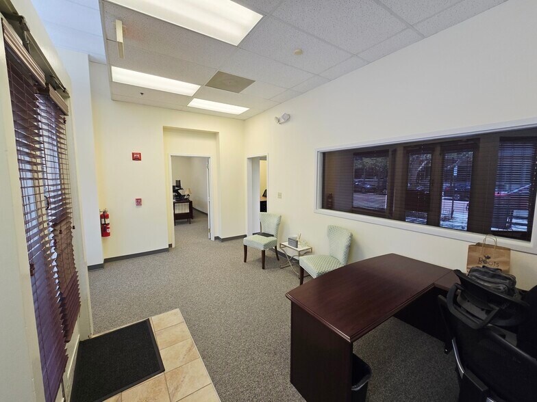 More Photos Of 110 W 1st St, Sanford Loft Creative Space For Lease