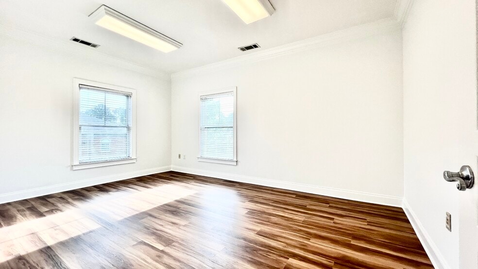 More Photos Of 4080 McGinnis Ferry Rd, Alpharetta Office For Sale