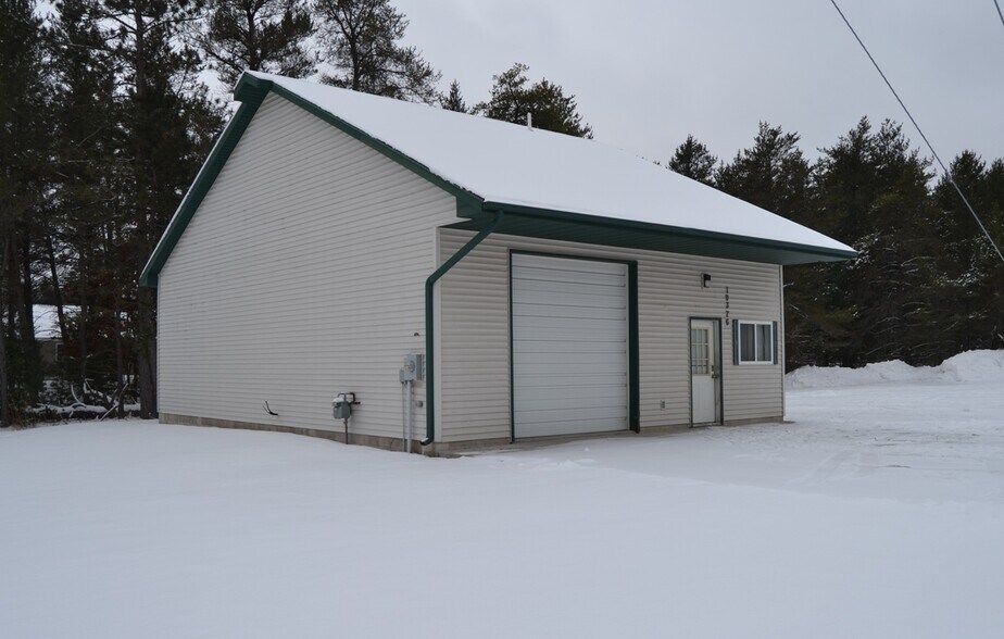 More Photos Of 10403 N Roscommon Rd, Roscommon Warehouse For Sale