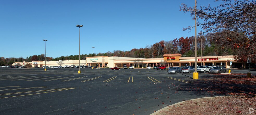 More Photos Of 15-69 Plaza Pky, Lexington Unknown For Lease