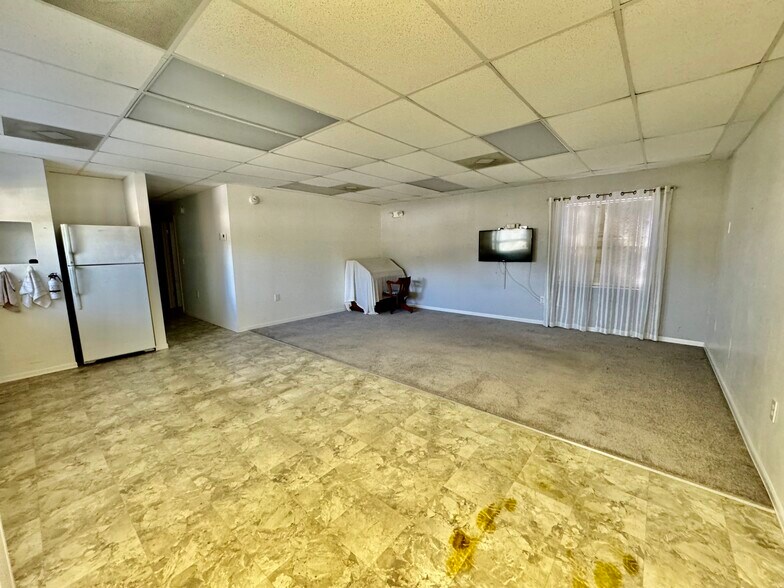 More Photos Of 1385 Touchstone Rd, North Fort Myers Flex For Sale