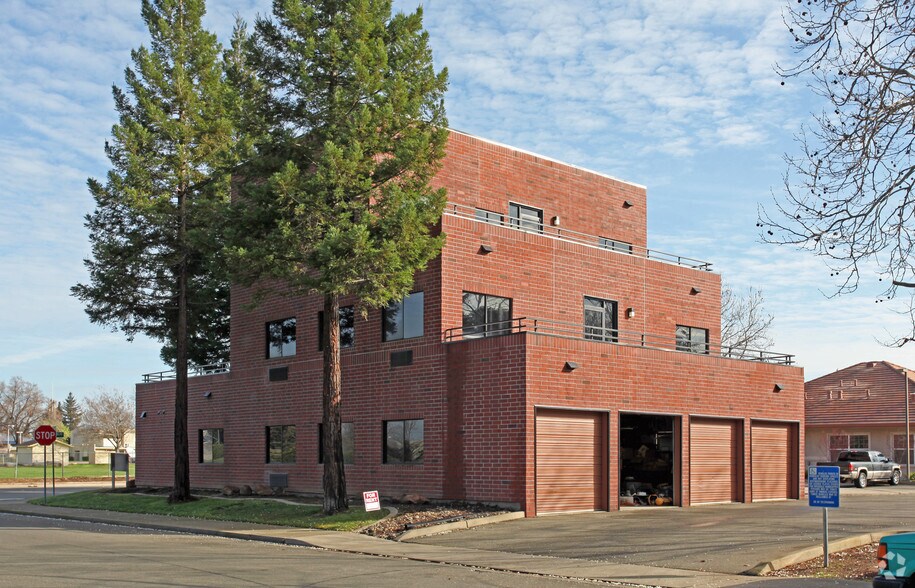 More Photos Of 1510 Poole Blvd, Yuba City Office For Lease