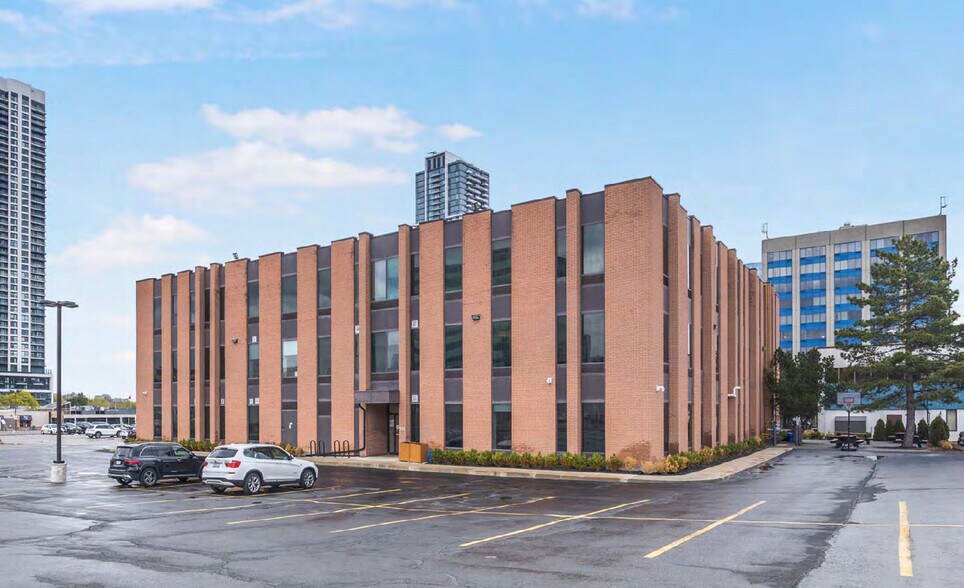 More Photos Of 211 Consumers Rd, Toronto Office For Sale