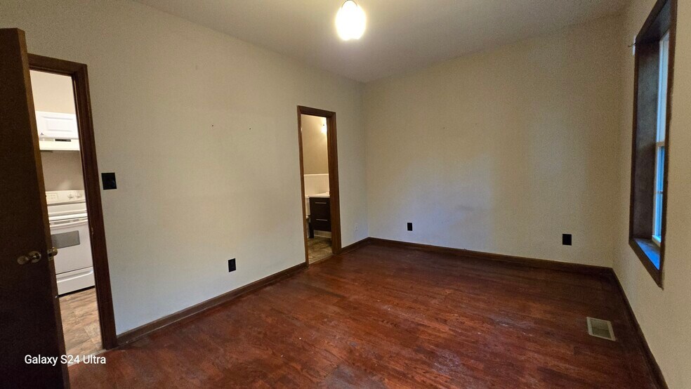 More Photos Of 311 Silver Pl, Knoxville Apartments For Sale