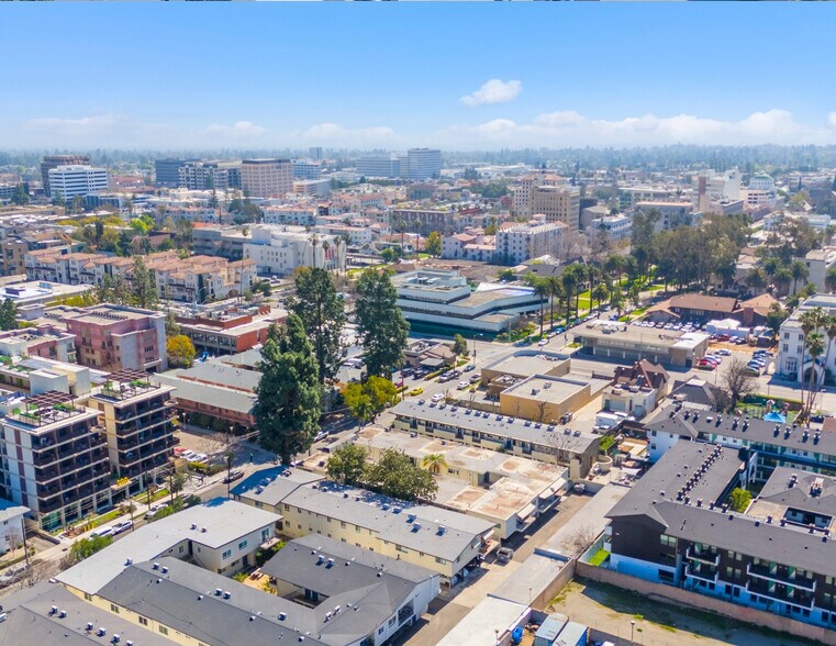 More Photos Of 265 N Oakland Ave, Pasadena Apartments For Sale