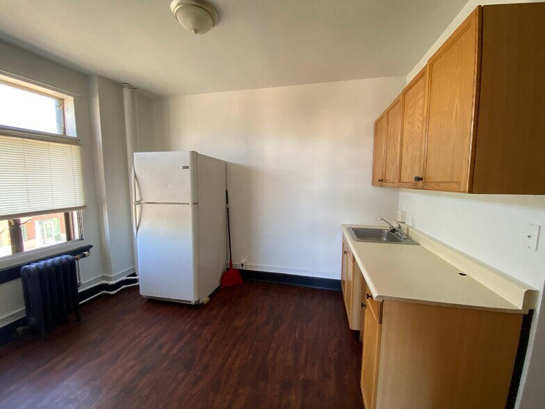 More Photos Of 404 E Main St, Niles Apartments For Sale