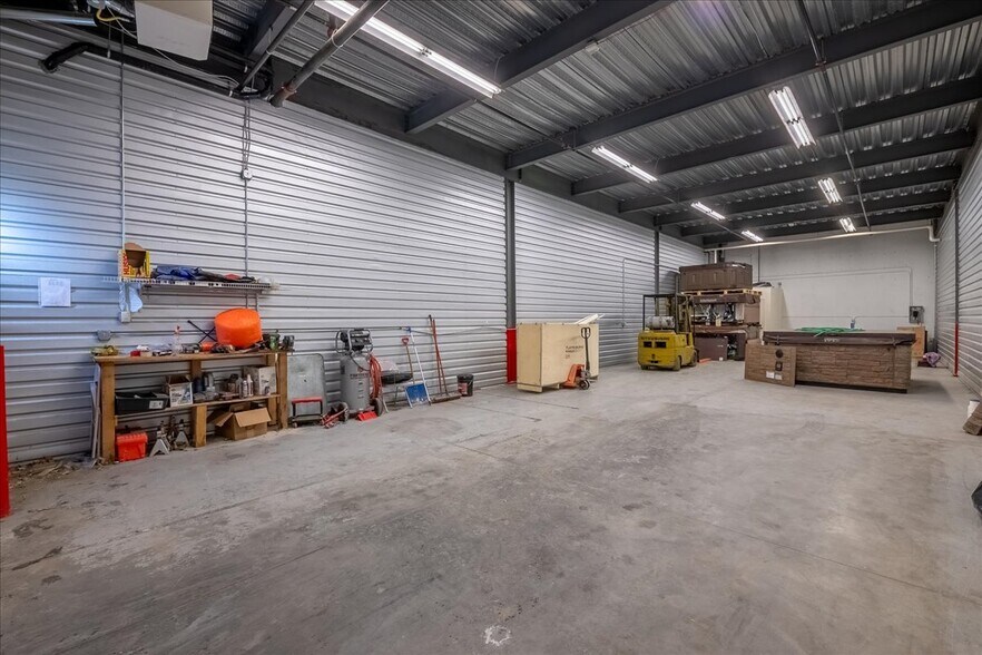 More Photos Of 871 Brickyard Cir, Golden Warehouse For Lease