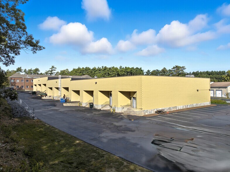 Primary Photo Of 118 Long Pond Rd, Plymouth Light Distribution For Lease