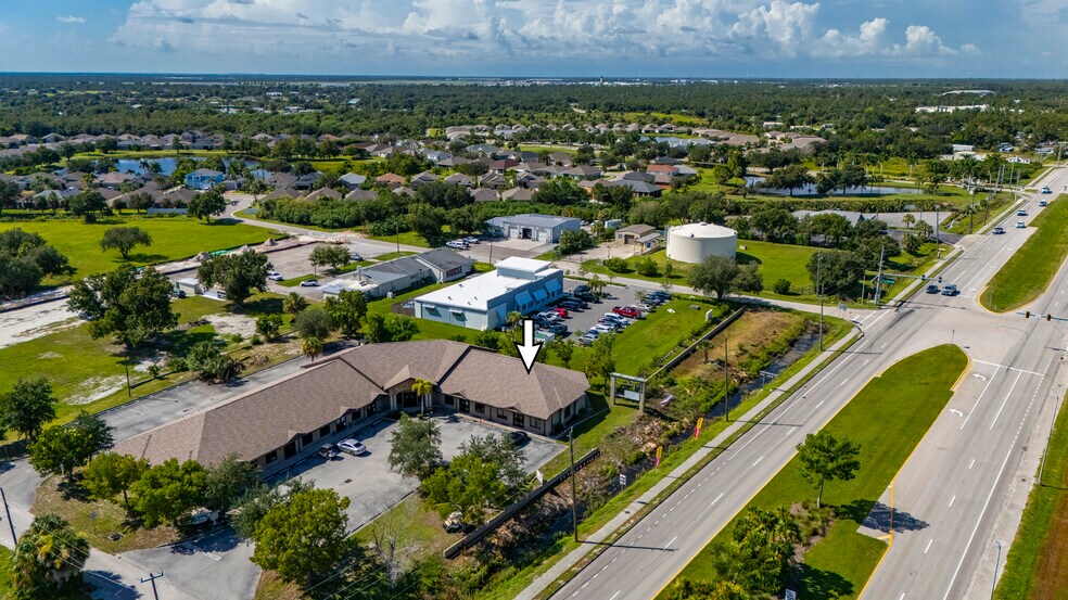 More Photos Of 5260 Duncan Rd, Punta Gorda Showroom For Sale