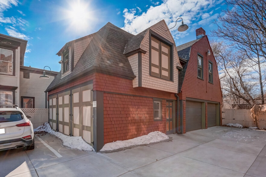 More Photos Of 3209 W Wells St, Milwaukee Hospitality For Sale