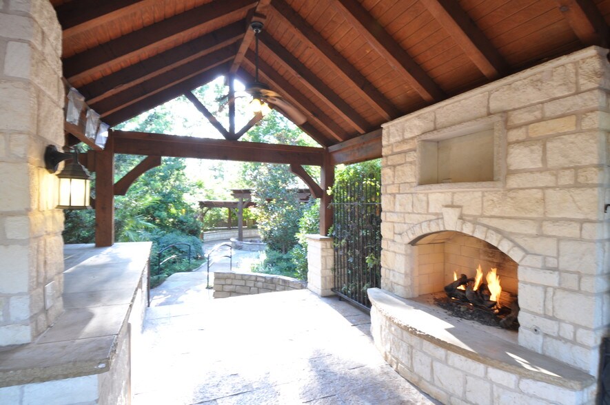 More Photos Of 8849 Carroll Cir, Frisco Freestanding For Lease