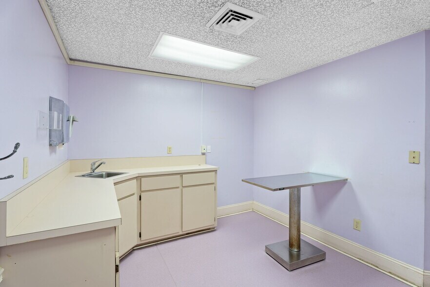 More Photos Of 2685 Swamp Cabbage Ct, Fort Myers Medical For Sale