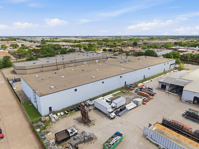 More Photos Of 10515-10537 Miller Rd, Dallas Distribution For Sale