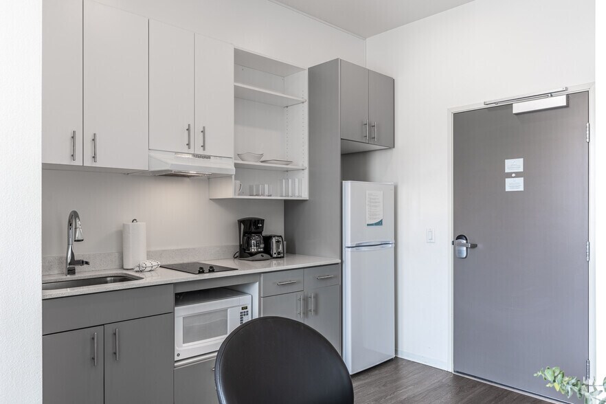 More Photos Of 1611 NW Marshall St, Portland Apartments For Lease