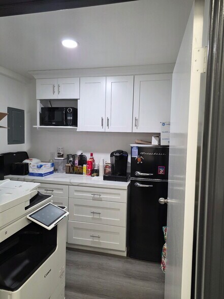 More Photos Of 2-72 N Central Ave, Upland Warehouse For Sale