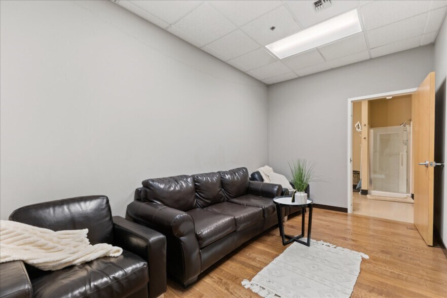 More Photos Of 18824 Smokey Point Blvd, Arlington Warehouse For Sale