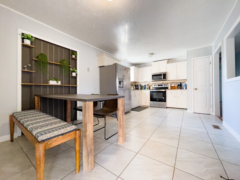 More Photos Of 3873 Cumberland Rd, Fayetteville Apartments For Sale