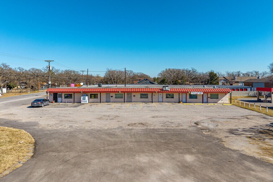 More Photos Of 3300 Shepherd Ln, Balch Springs Freestanding For Sale