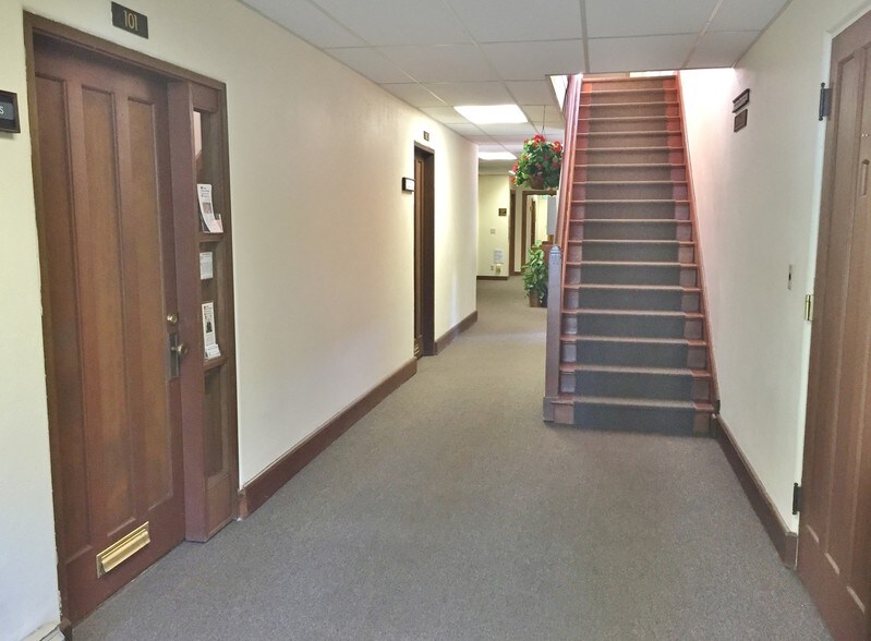 More Photos Of 492 E 13th Ave, Eugene Medical For Lease