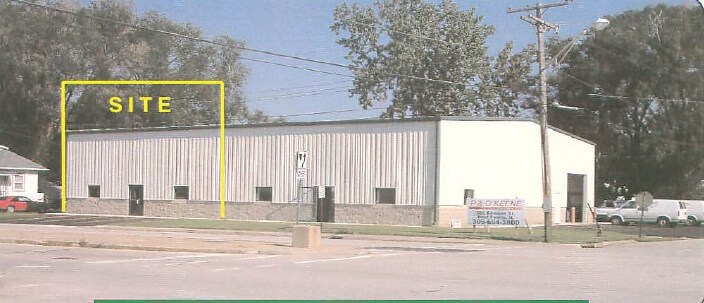 More Photos Of 300-302 Edmund St, East Peoria Warehouse For Sale