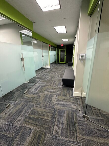 More Photos Of 3800 Camp Creek Pky, Atlanta Light Distribution For Lease
