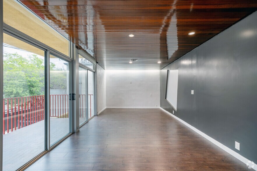 More Photos Of 5969 Washington Blvd, Culver City Loft Creative Space For Lease