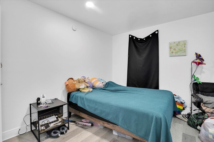 More Photos Of 885 Beltrees St, Dunedin Apartments For Sale