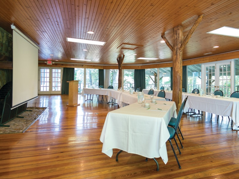 More Photos Of 86 Lily Pad Ln, Flat Rock Hotel For Sale