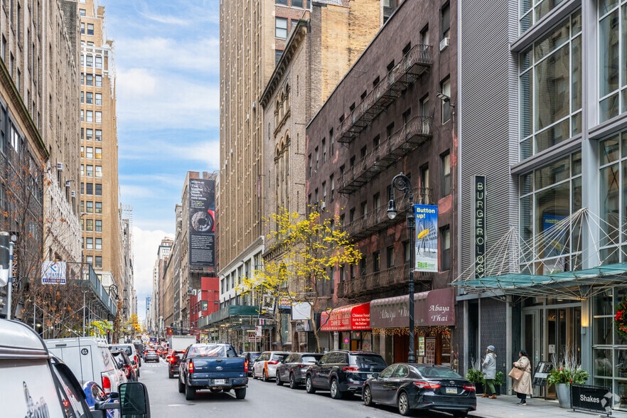More Photos Of 314-318 W 36th St, New York Apartments For Lease
