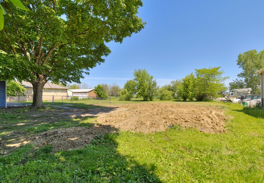 Primary Photo Of 1100 2nd St NE, Bondurant Industrial For Sale