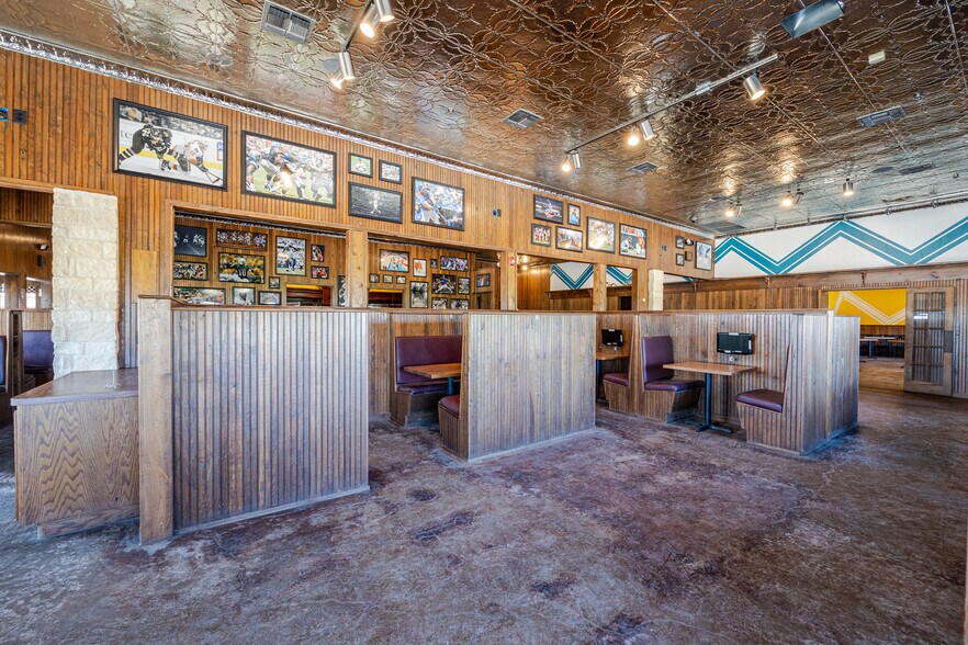 More Photos Of 5200 Interstate 30 E, Greenville Restaurant For Lease