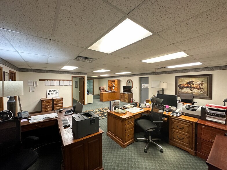 More Photos Of 20075 Malone Rd, Tecumseh Warehouse For Sale